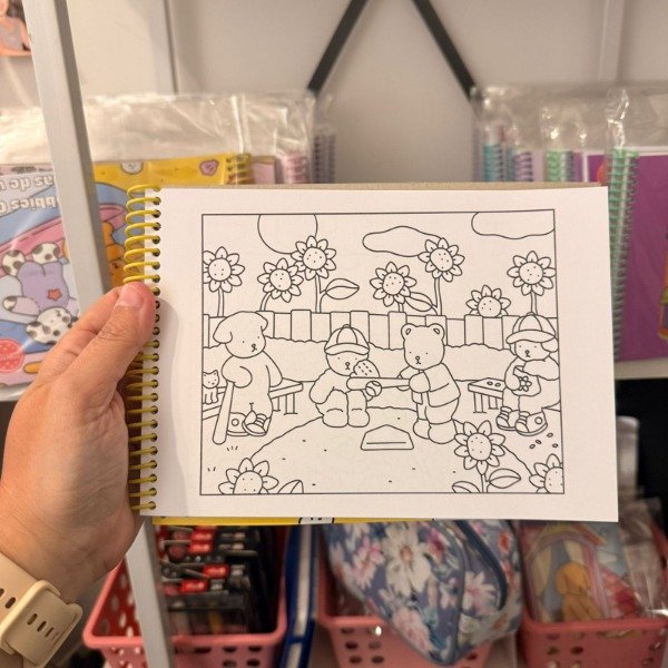 Libro para pintar Bobbies Goods dias de verano