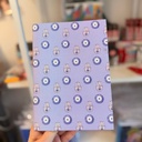 Anotador abrochado con hojas lisas - Tamaño A5 - Diseño de tapa: Ojitos y manitos energia