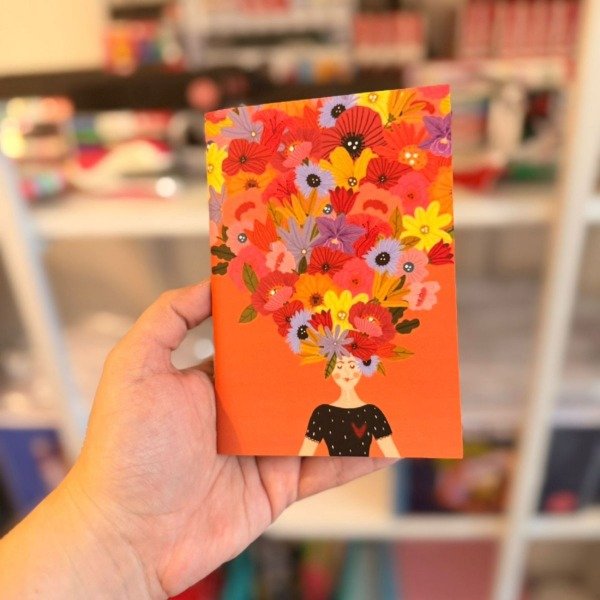 Anotador abrochado con hojas lisas - Tamaño A6 - Diseño de tapa: Mujer flores