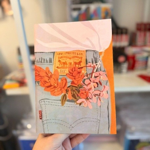 [ABR-00121_MN] Anotador abrochado con hojas rayadas - Tamaño A5 - Diseño de tapa: Jean con flores
